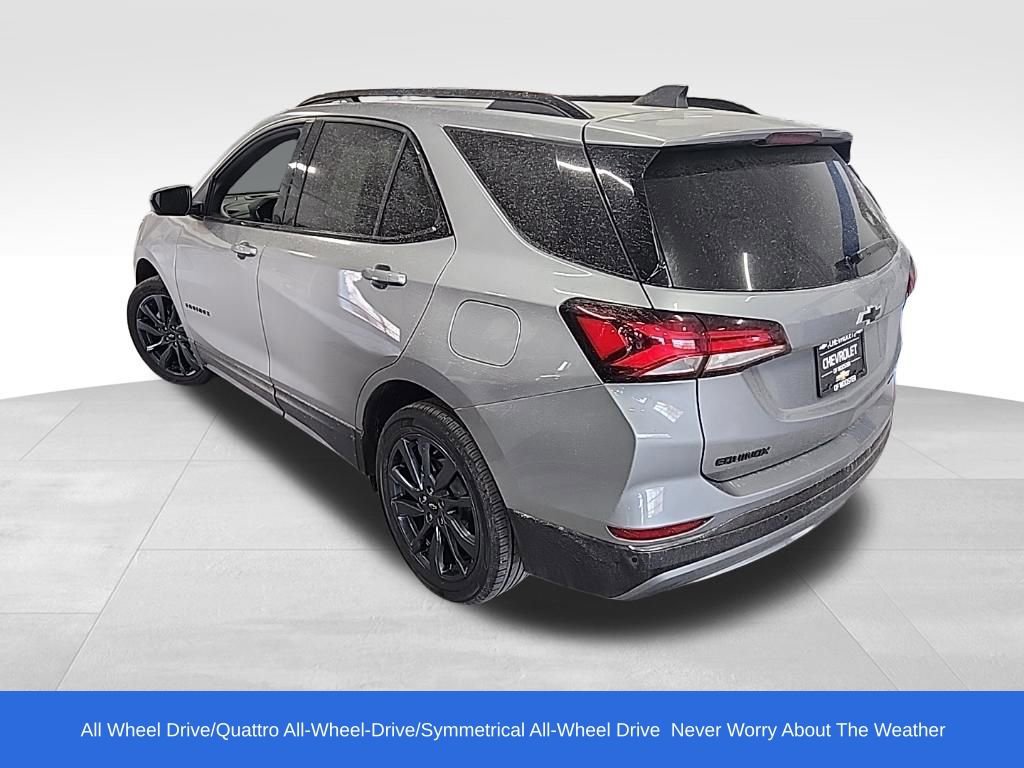 Used 2023 Chevrolet Equinox RS image 3