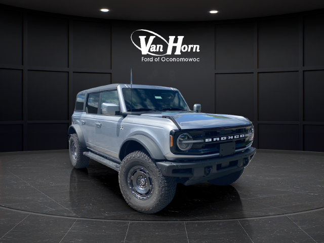 Used 2024 Ford Bronco Outer Banks AWD/4WD image 1