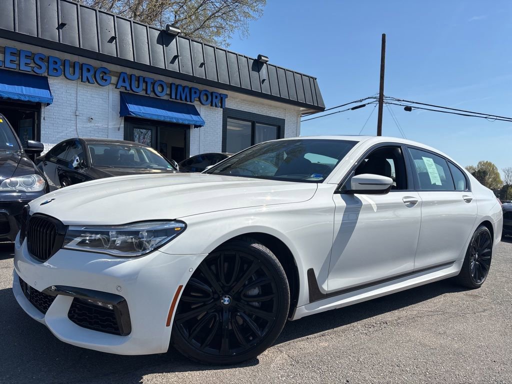 Used 2019 BMW 750i w/ Executive Package image 6