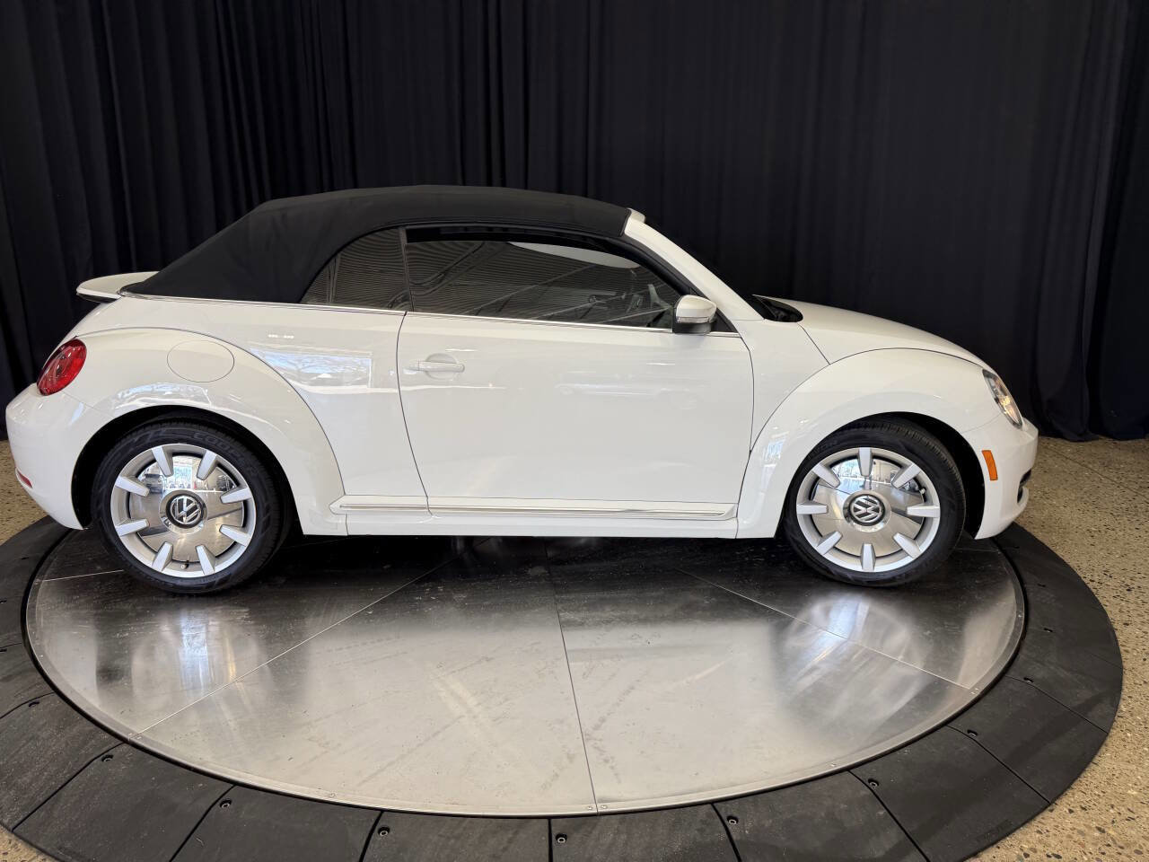 Used 2014 Volkswagen Beetle 2.5 image 16