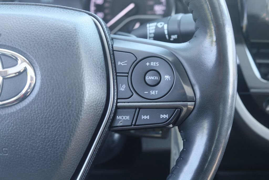 Used 2023 Toyota Camry SE w/ Cold Weather Package AWD/4WD image 17