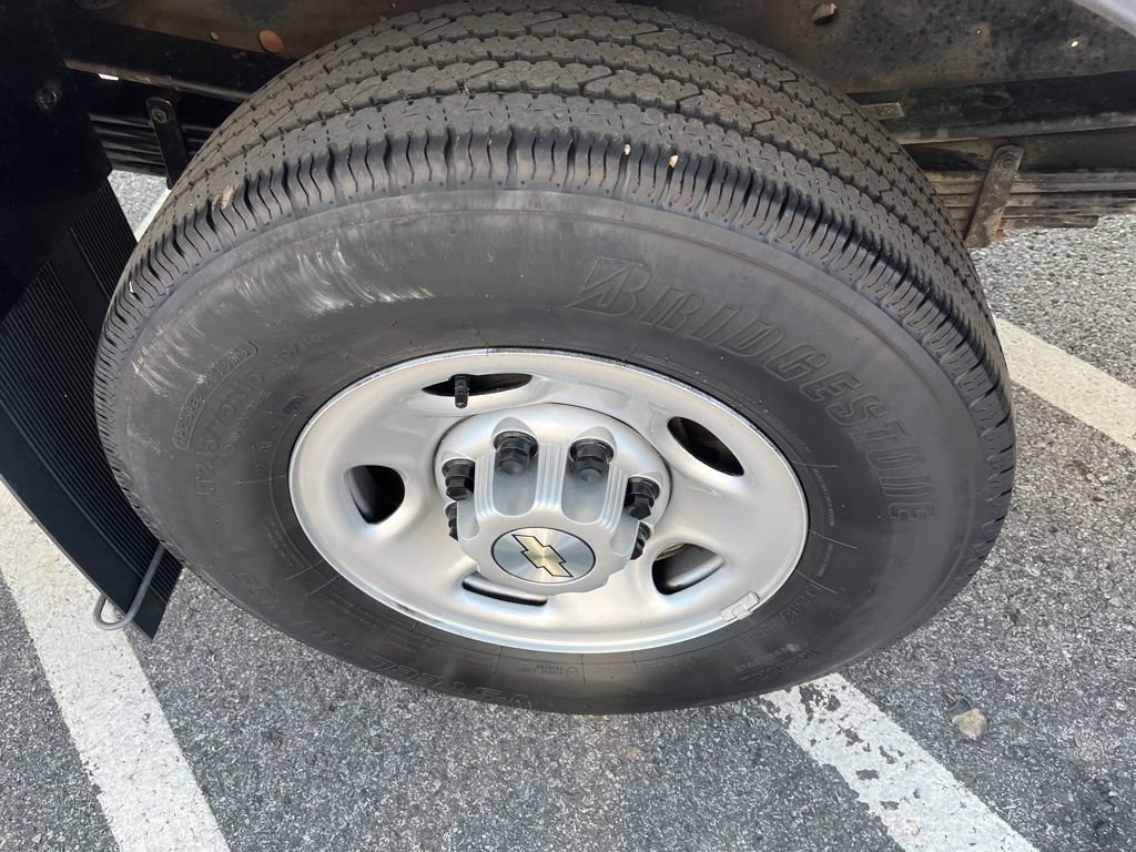 Used 2023 Chevrolet Express 3500 w/ Power Convenience Package image 10