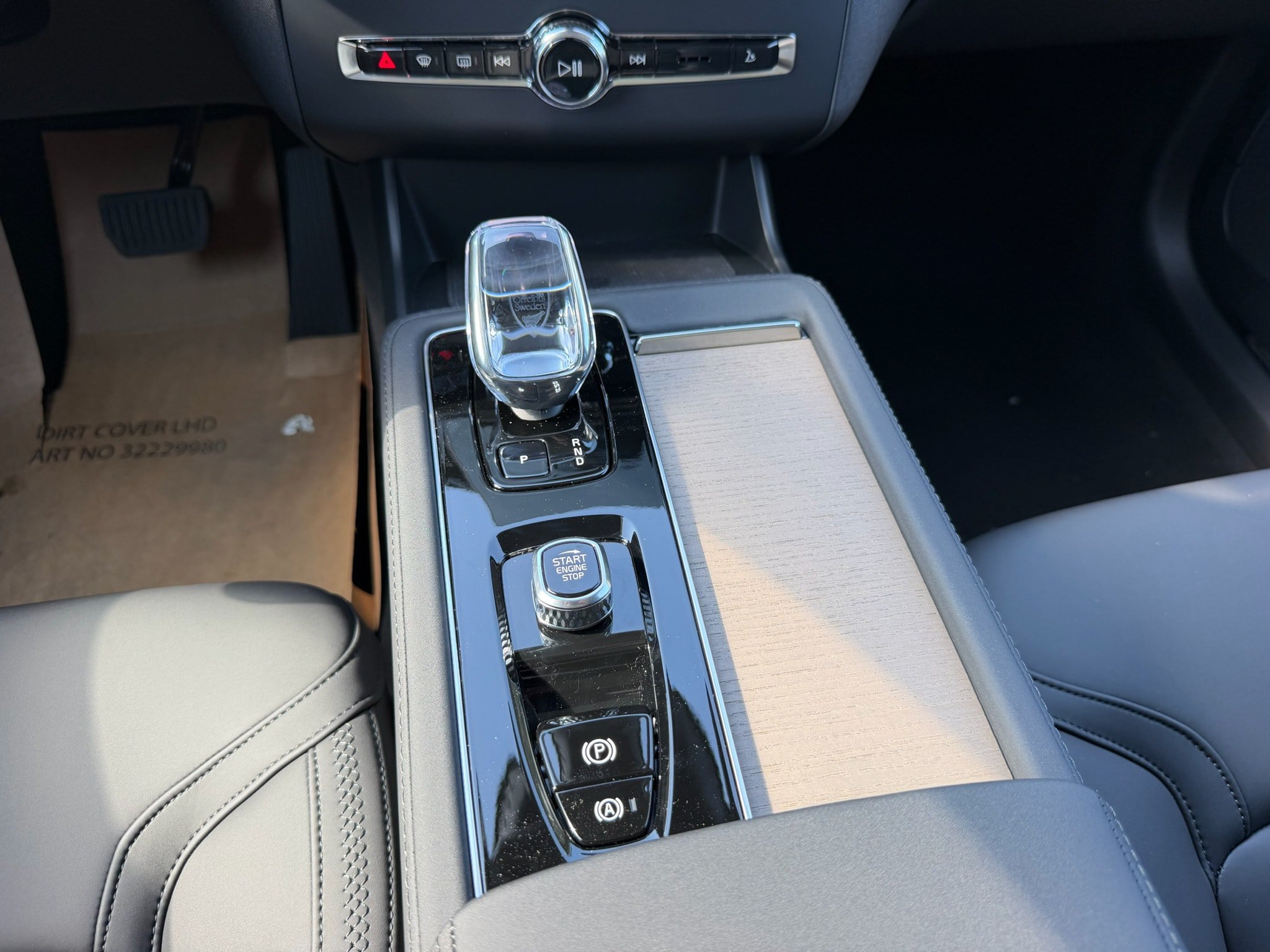 New 2027 Volvo XC90 T8 Bright AWD/4WD image 14