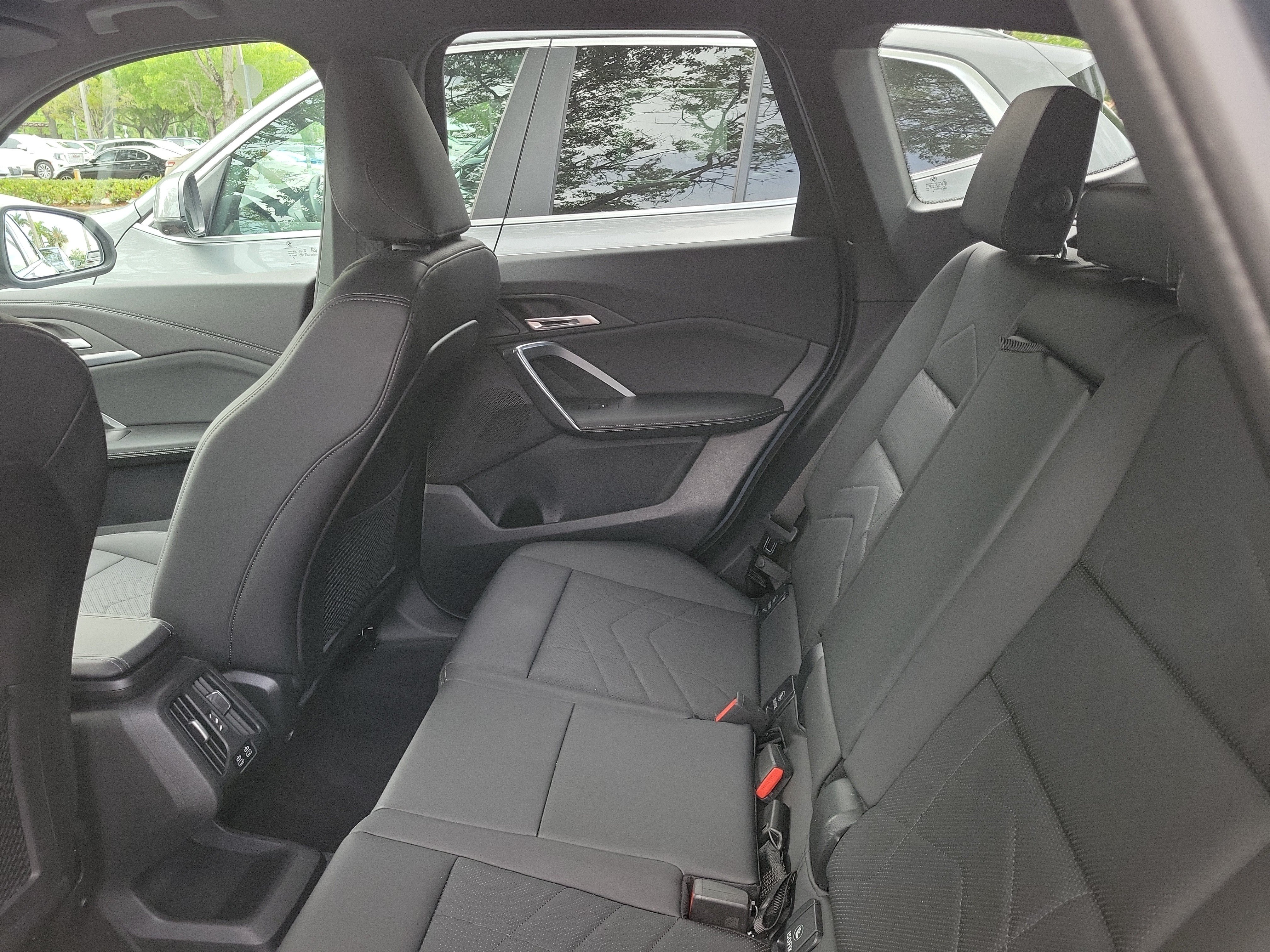 Used 2024 BMW X1 xDrive28i AWD/4WD image 7