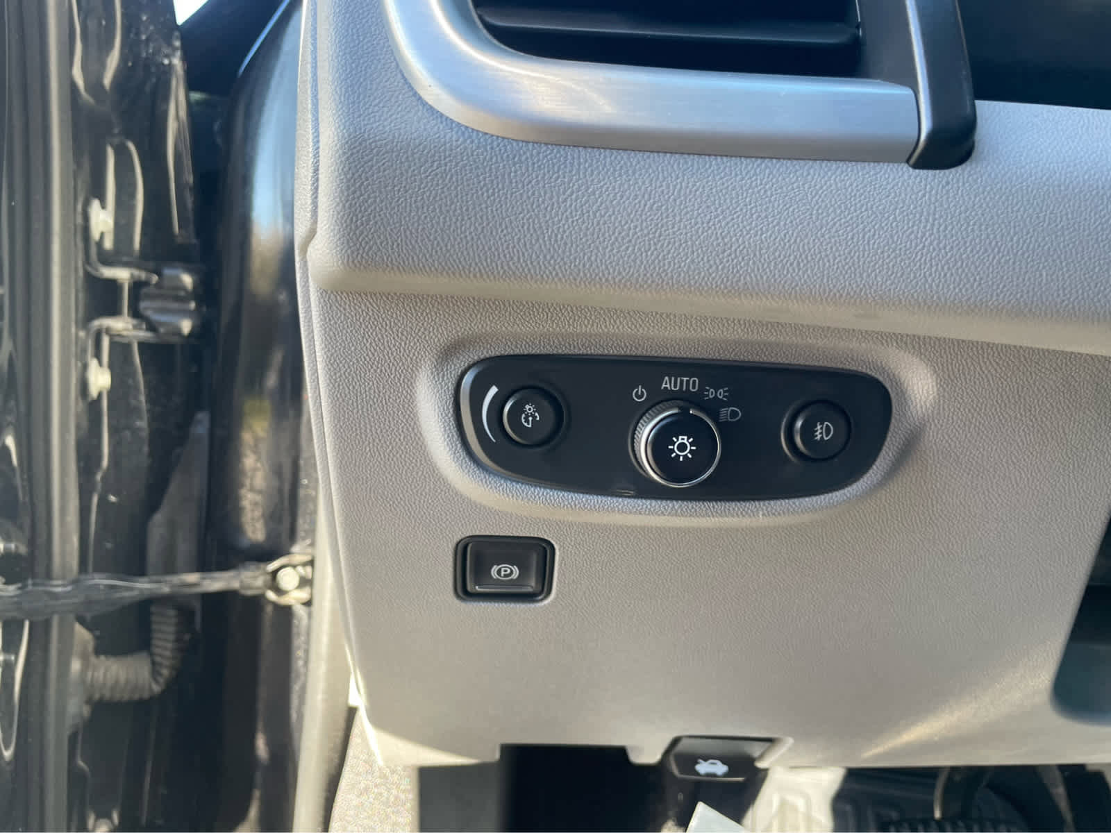 Used 2020 GMC Terrain SLT image 13