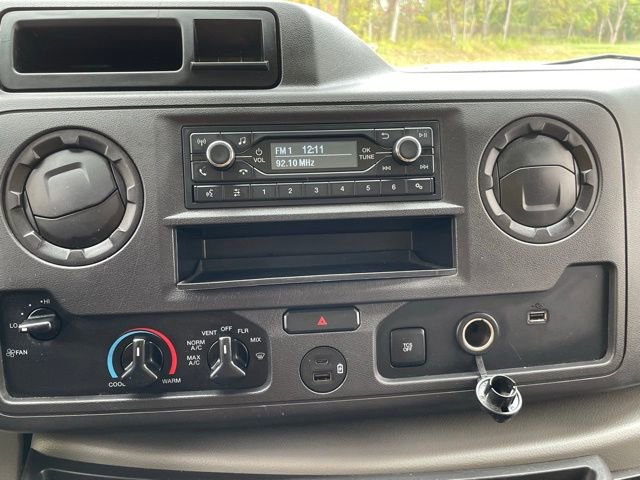 Certified 2022 Ford E-350 and Econoline 350 Super Duty w/ Power Windows & Locks Group image 14