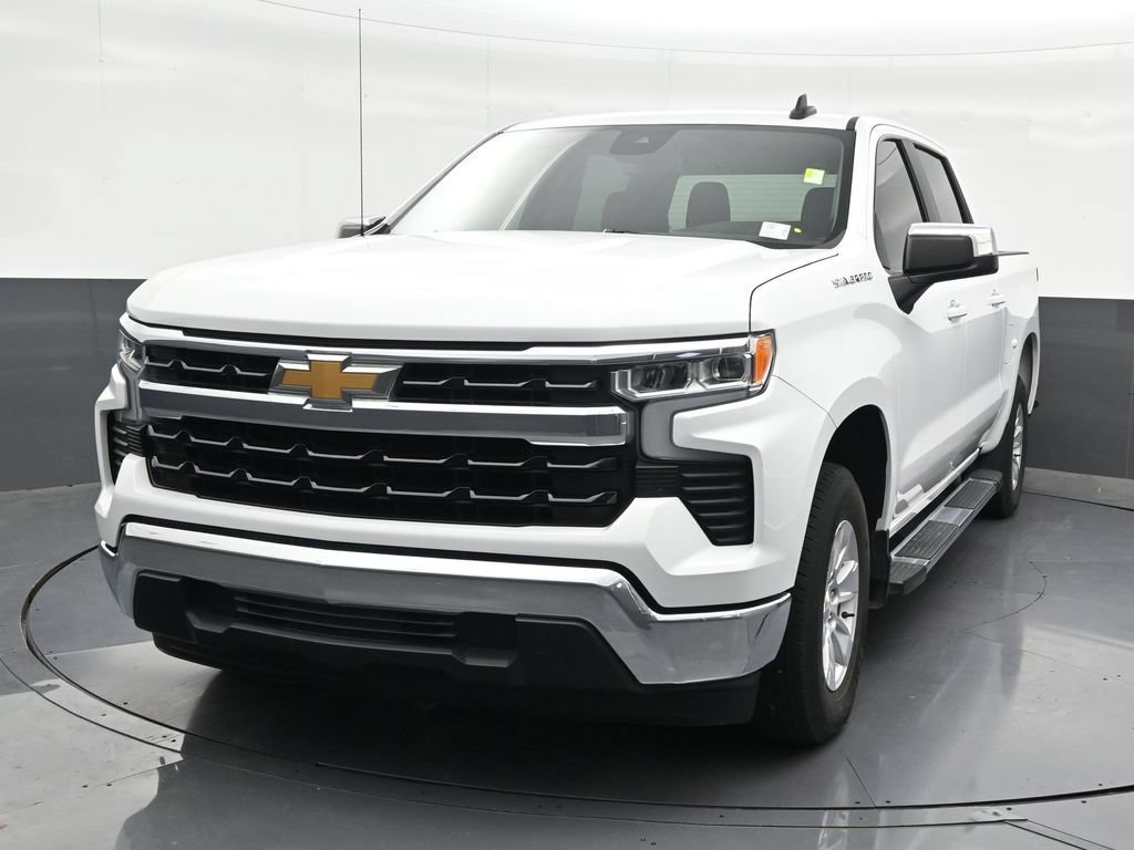 Used 2024 Chevrolet Silverado 1500 LT RWD image 9
