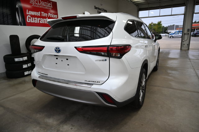 Used 2022 Toyota Highlander Platinum AWD/4WD image 6
