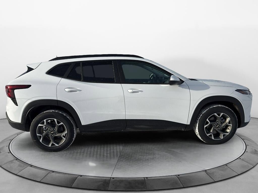 New 2026 Chevrolet Trax LT w/ Driver Confidence Package FWD image 6