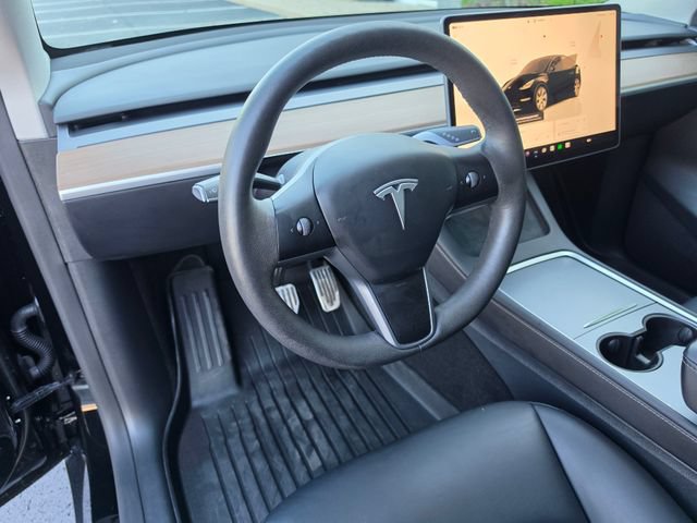 Used 2025 Tesla Model Y Long Range AWD/4WD image 22