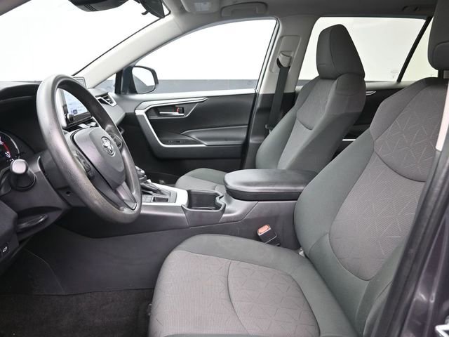 Certified 2024 Toyota RAV4 XLE w/ Convenience Package image 30
