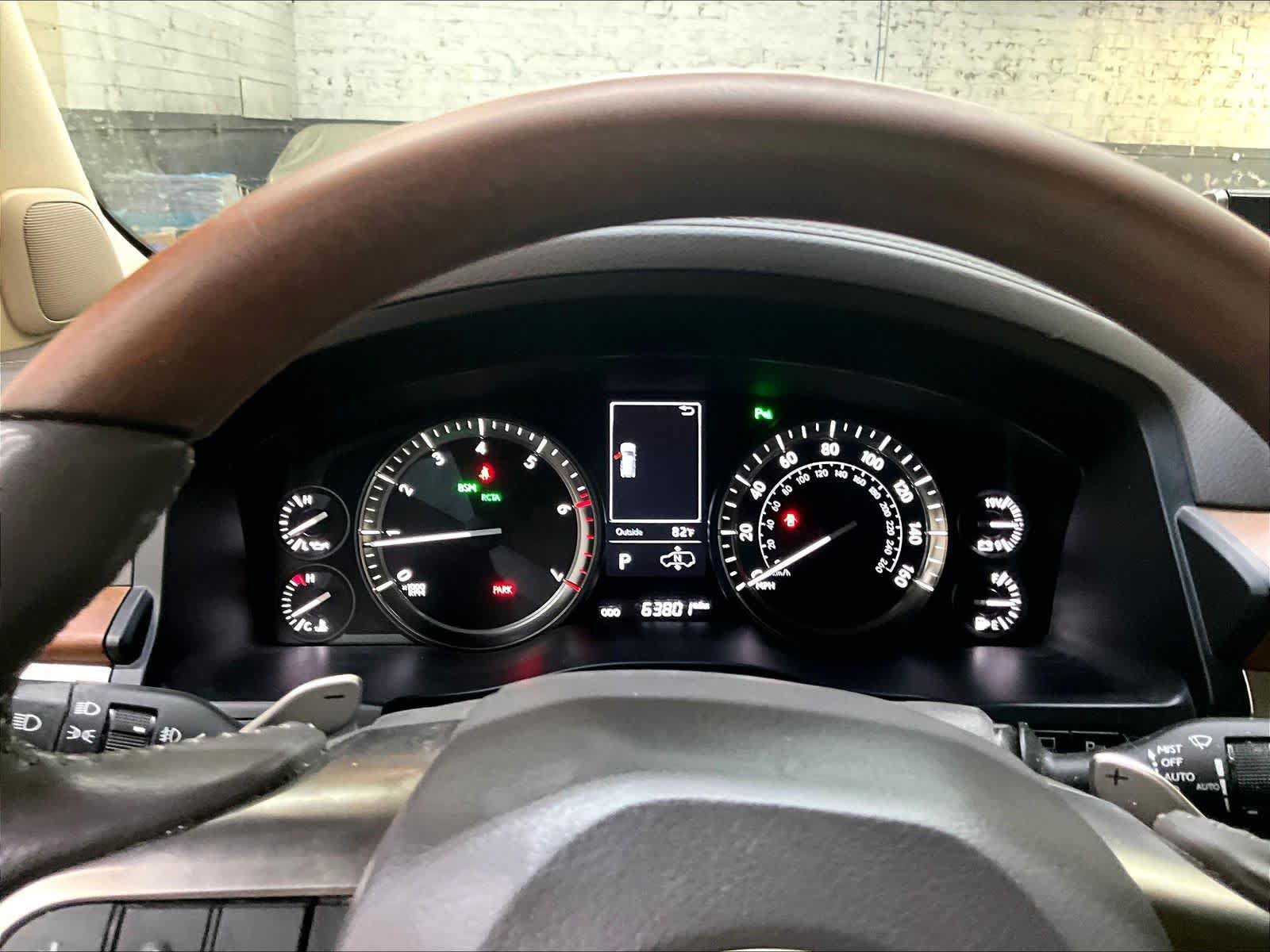 Used 2019 Lexus LX 570 4WD w/ Luxury Package image 24