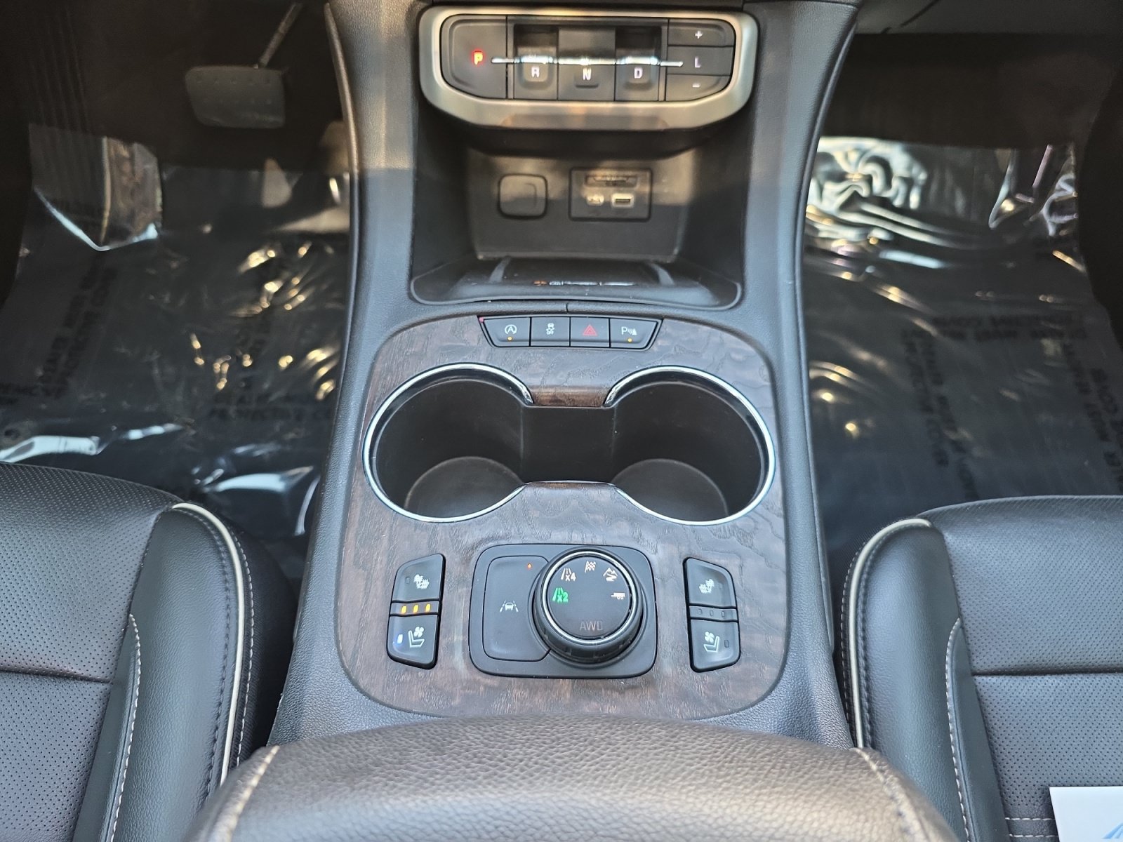 Used 2021 GMC Acadia Denali w/ Denali Ultimate Package AWD/4WD image 14
