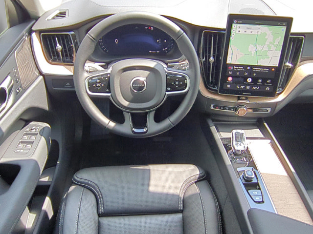 New 2026 Volvo XC60 B5 Ultra w/ Protection Package Premier AWD/4WD image 11
