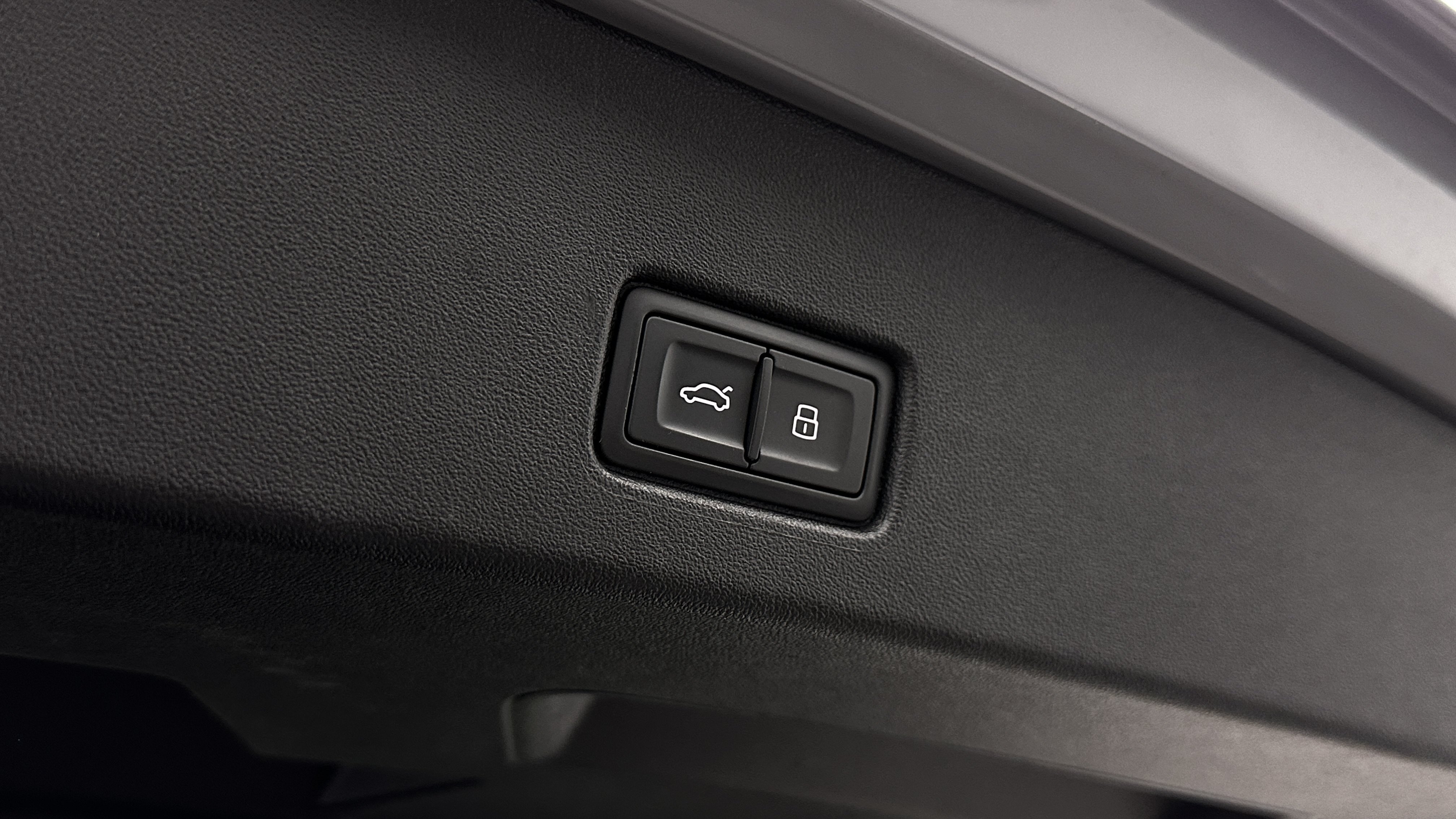 Used 2023 Audi Q4 e-tron Premium Plus RWD image 35