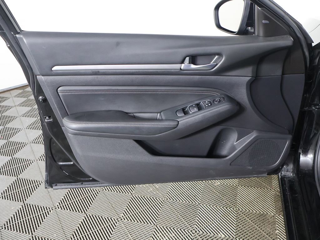 Used 2019 Nissan Altima 2.5 SV FWD image 24