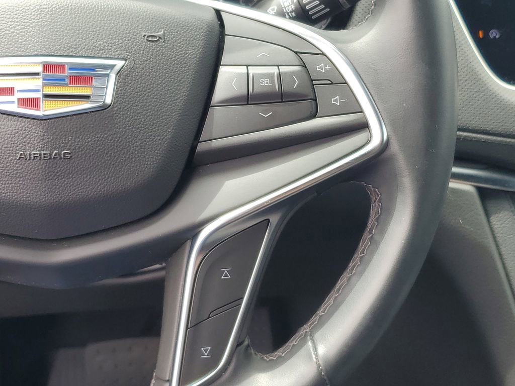 Used 2025 Cadillac XT5 Luxury w/ LPO, Floor Liner Package AWD/4WD image 12