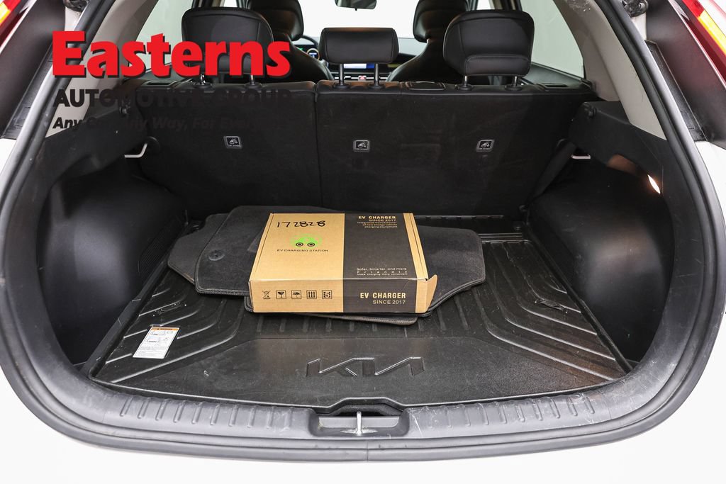 Used 2023 Kia Niro Wind w/ Wind Preserve Package FWD image 9