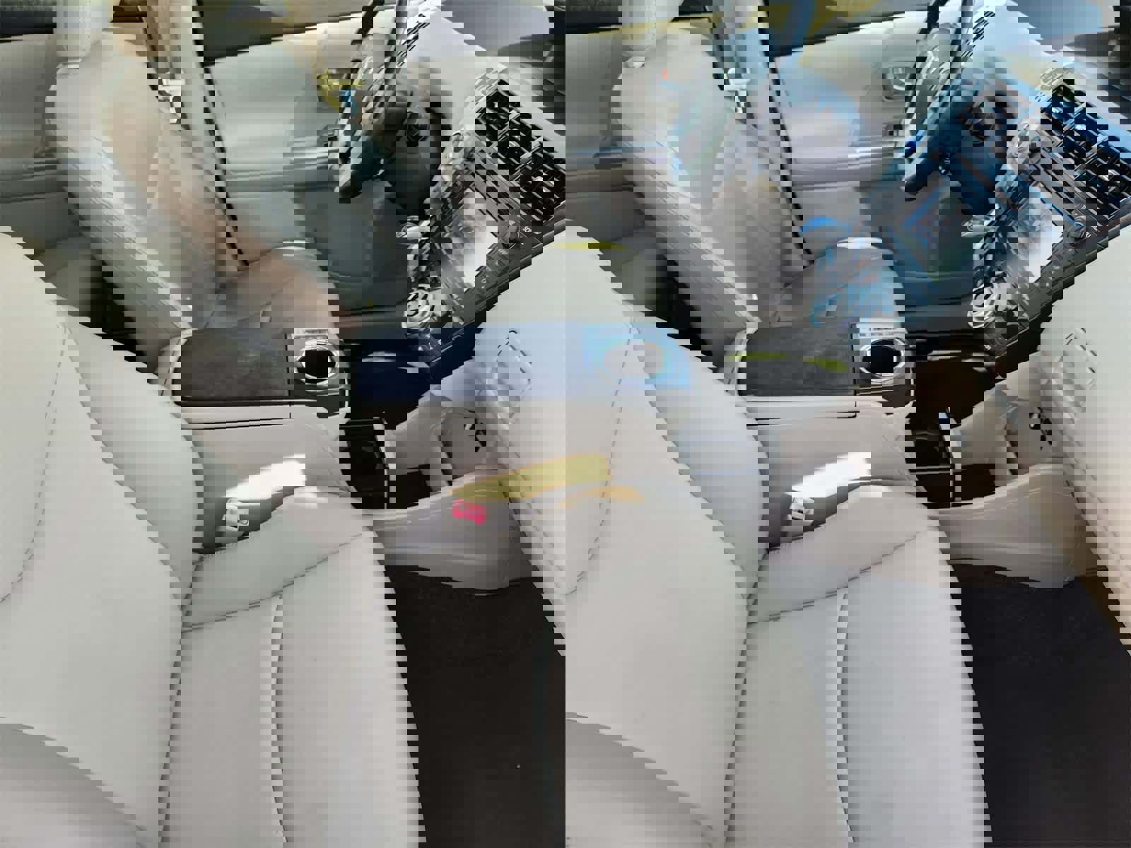 Used 2014 Toyota Prius V Five image 14