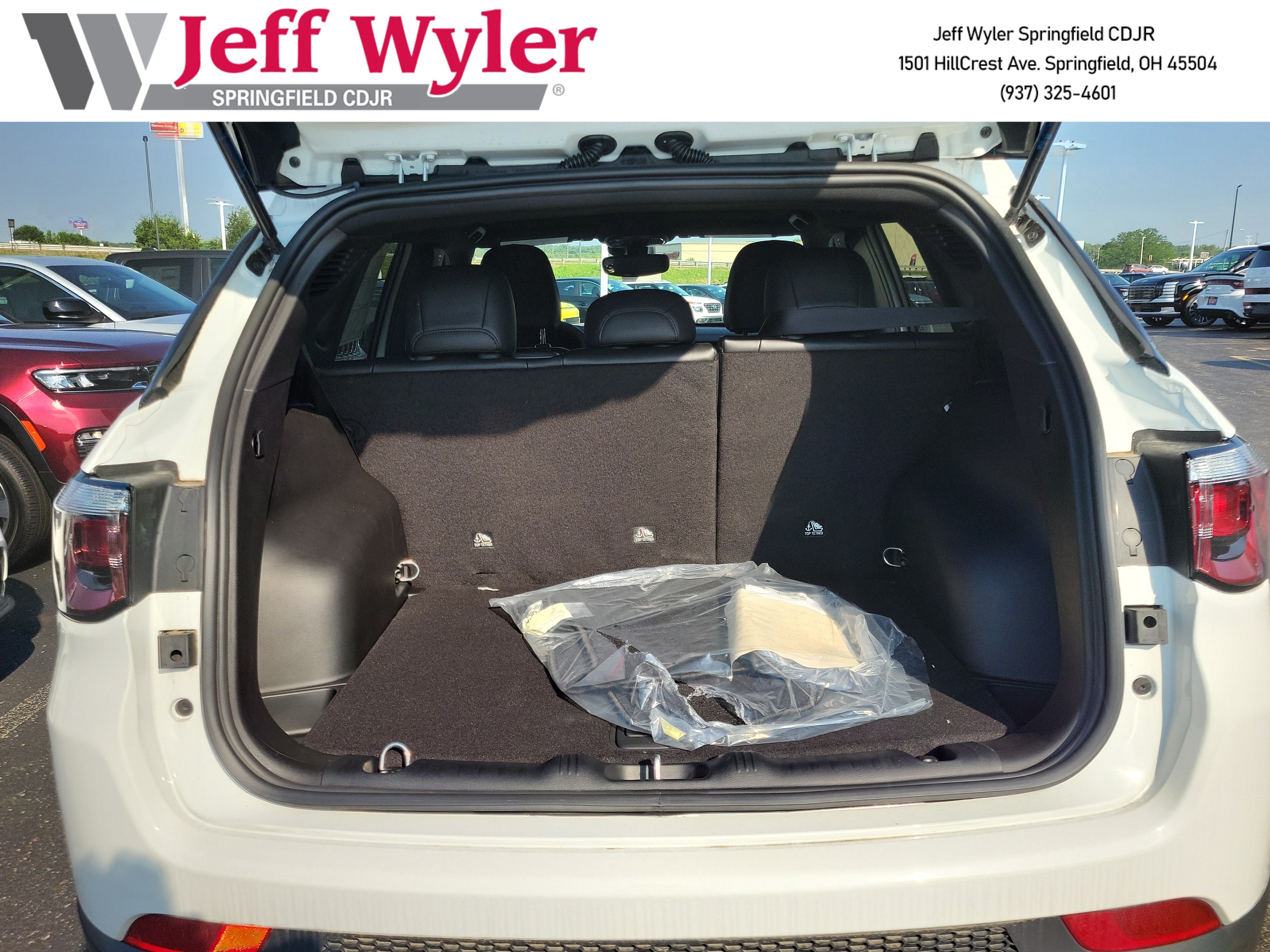 New 2026 Jeep Compass Latitude AWD/4WD image 5