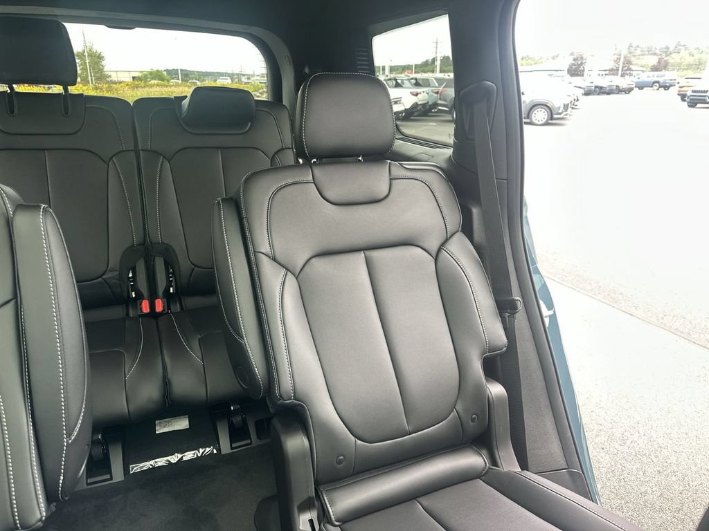 New 2027 Jeep Grand Cherokee L Limited AWD/4WD image 14