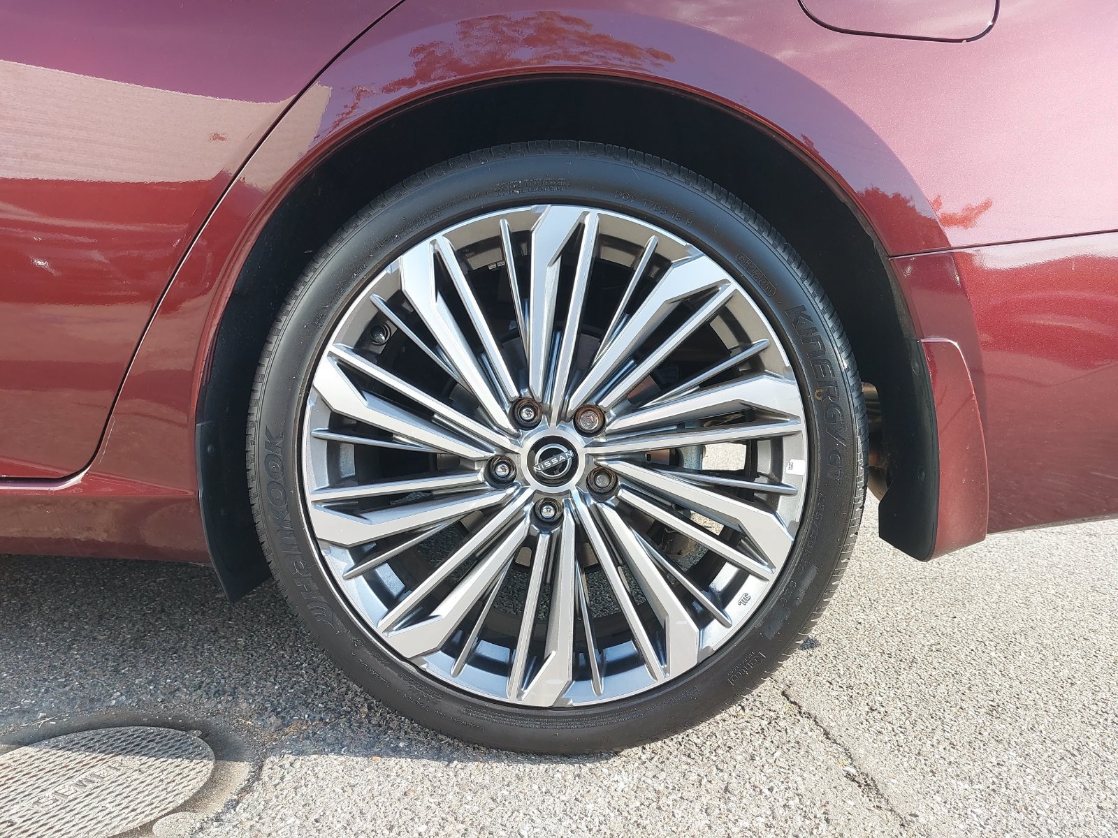 Used 2024 Nissan Altima 2.5 SL FWD image 37