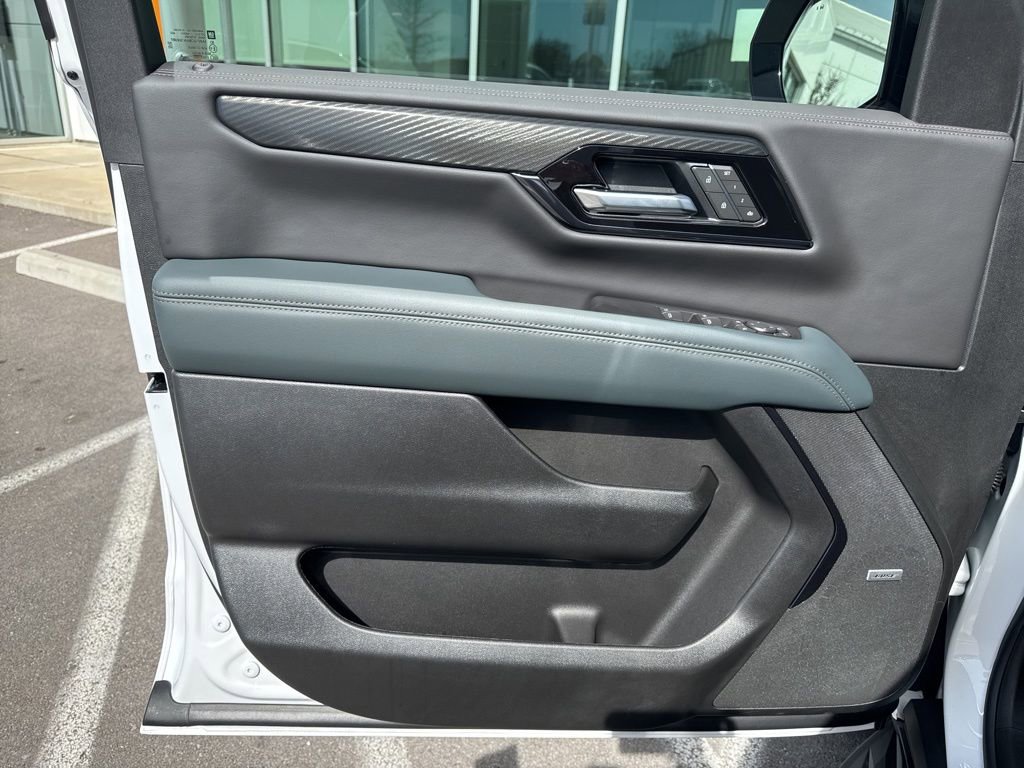 New 2026 GMC Yukon AT4 w/ LPO, Floor Liner Package image 10