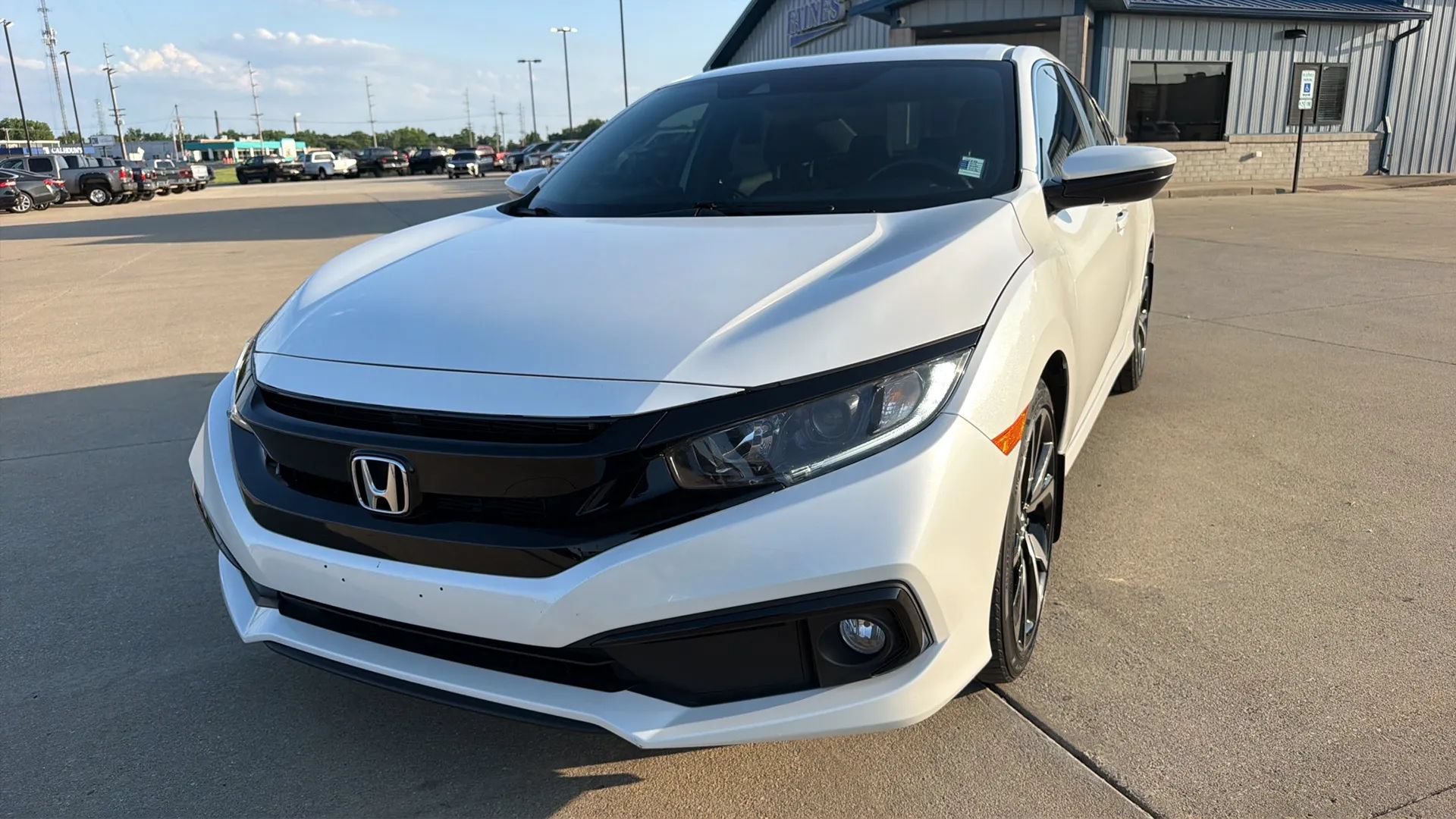 Used 2019 Honda Civic Sport image 2