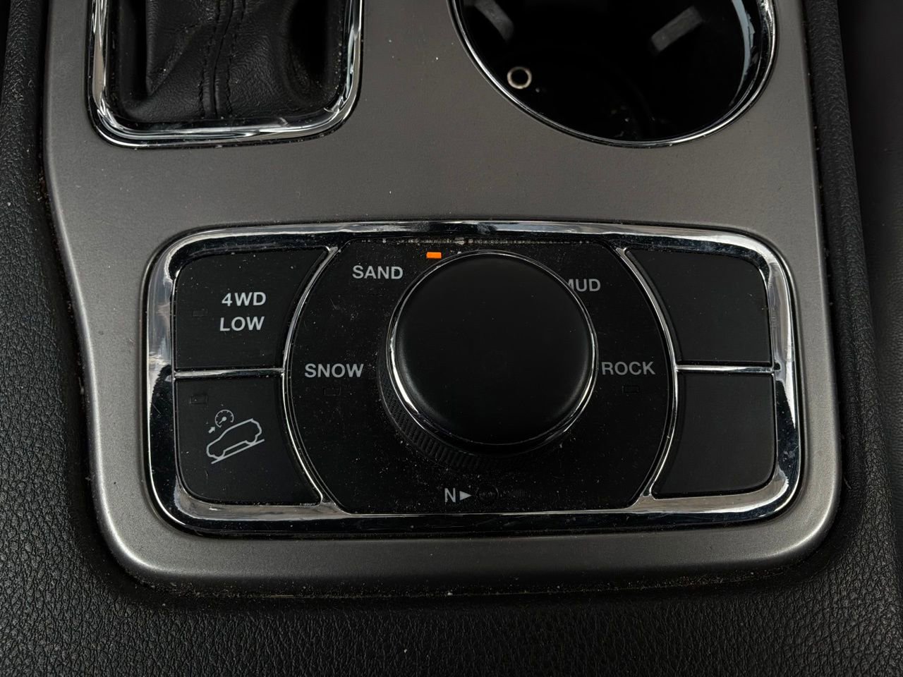 Used 2021 Jeep Grand Cherokee Limited AWD/4WD image 25