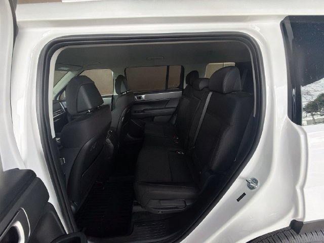 New 2027 Hyundai Santa Fe SE FWD image 23