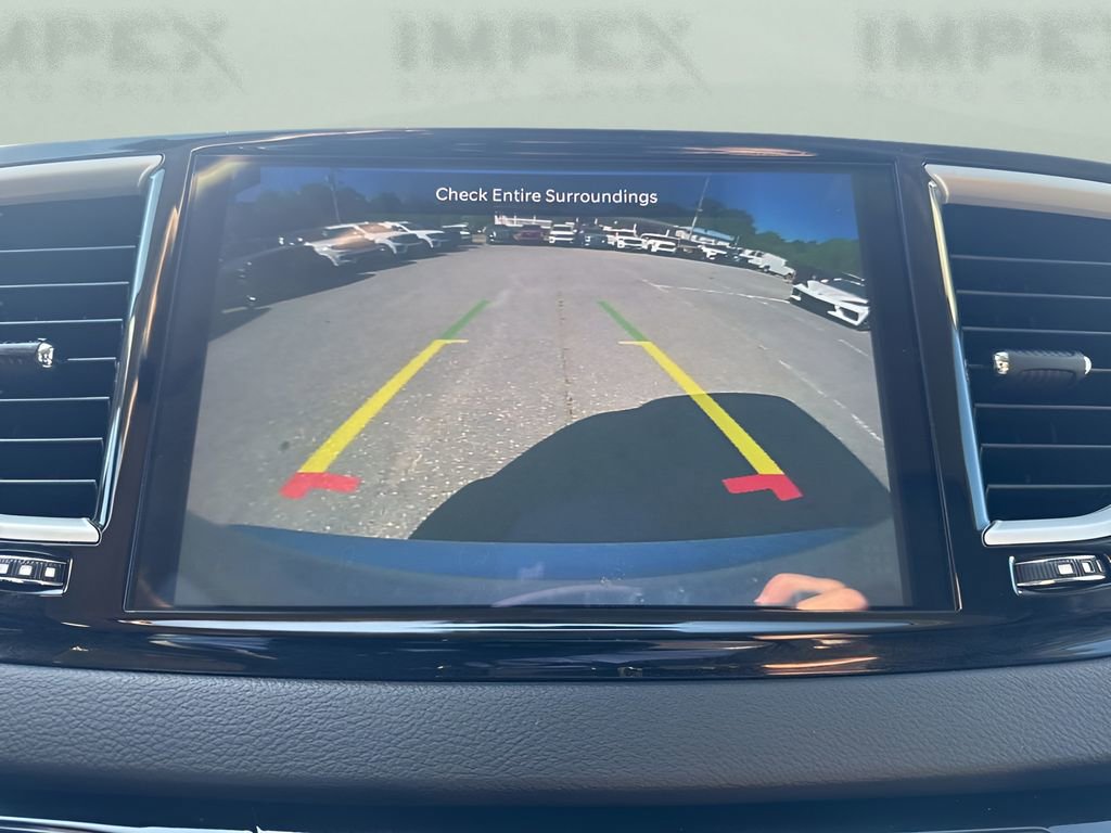 Used 2023 Chrysler Pacifica Touring-L FWD image 21