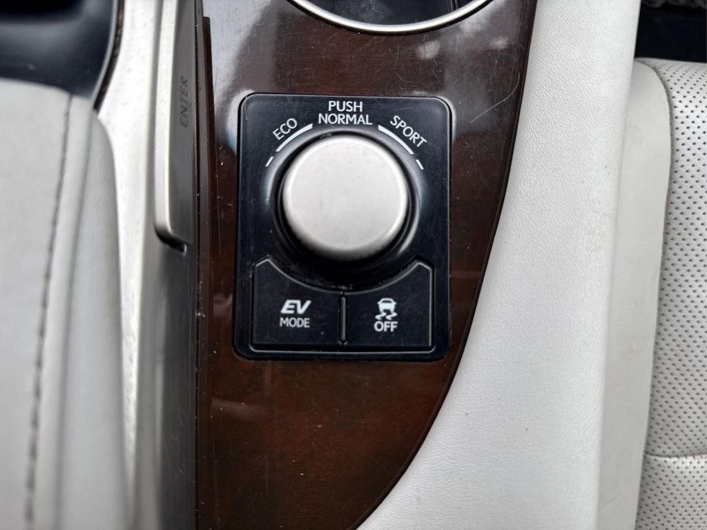 Used 2019 Lexus RX 450h AWD w/ Navigation Package image 35