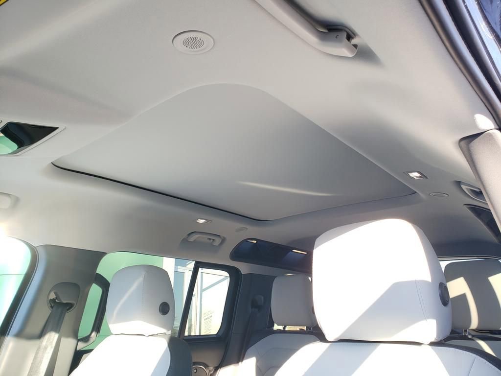 New 2026 Land Rover Defender 110 S image 21