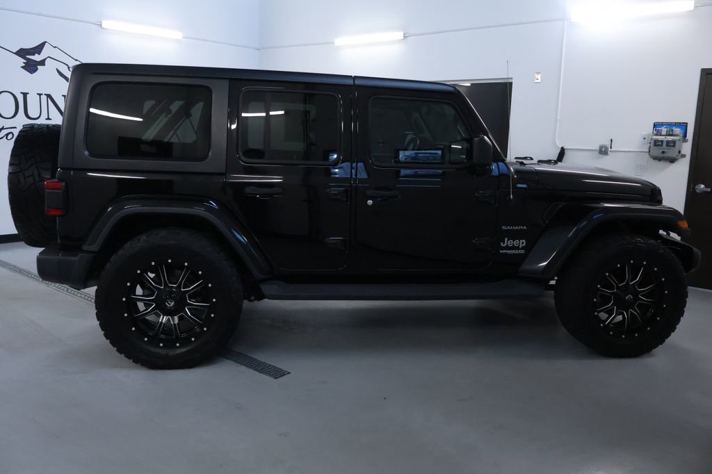 Used 2021 Jeep Wrangler Unlimited Sahara AWD/4WD image 8