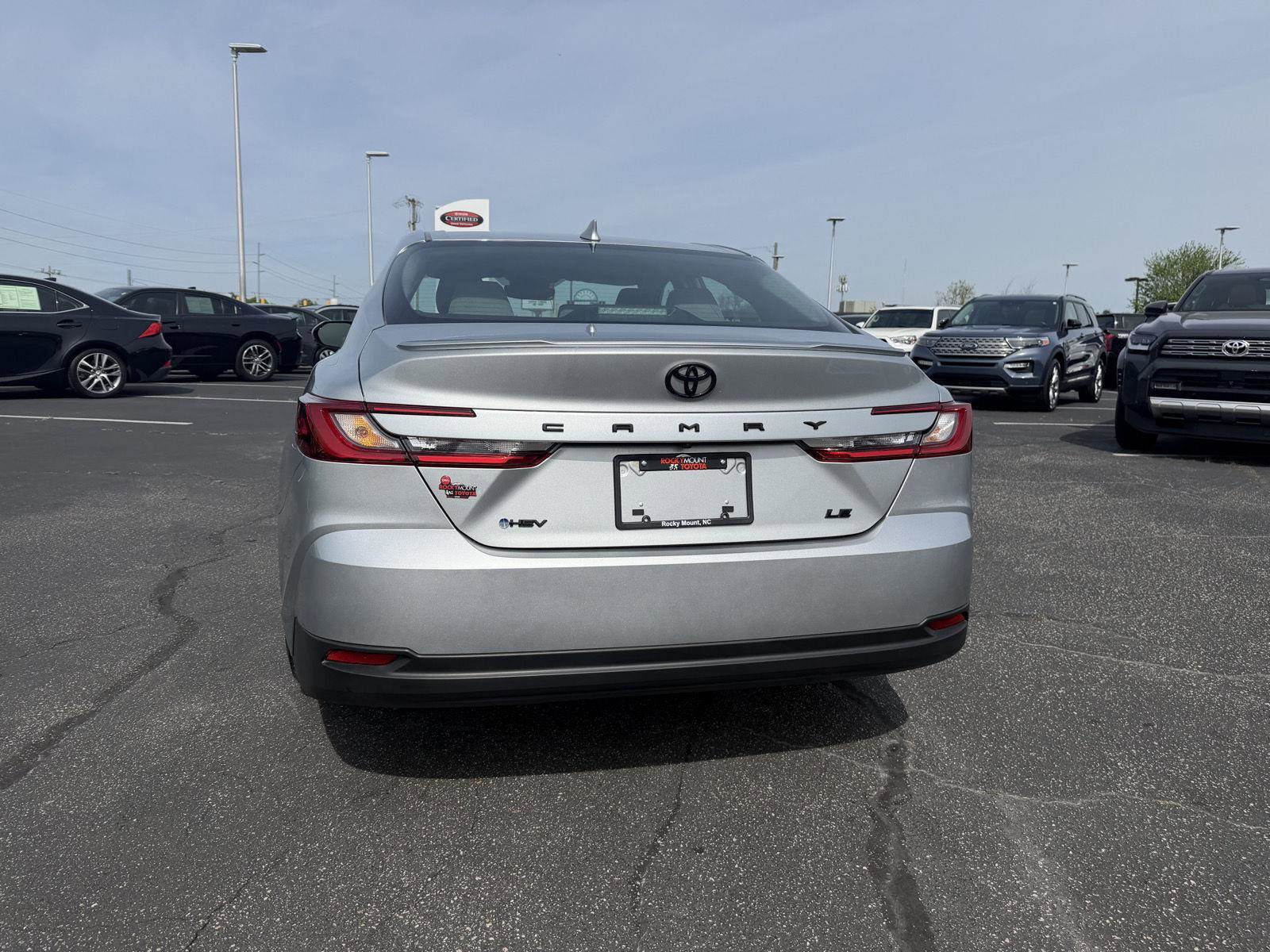 Used 2025 Toyota Camry LE w/ Convenience Package image 6