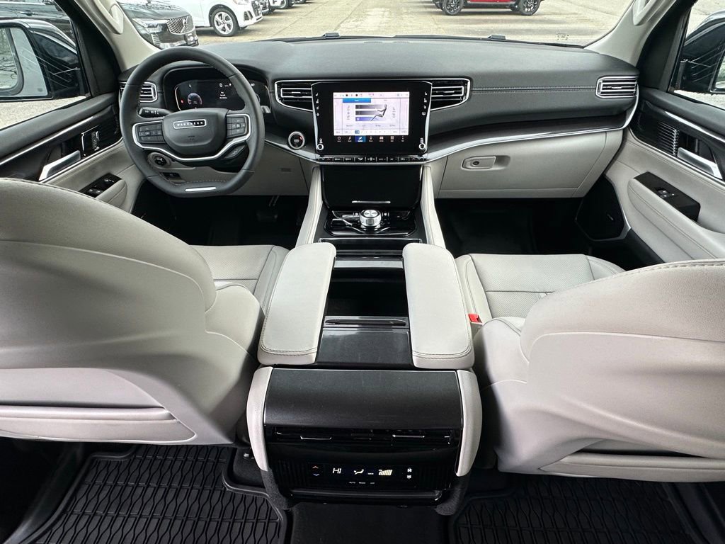 Used 2024 Jeep Wagoneer 4WD image 22