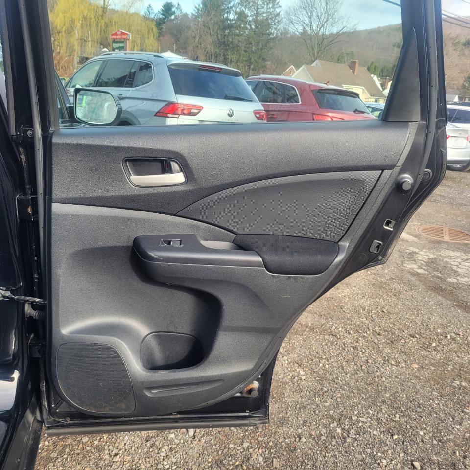 Used 2013 Honda CR-V LX image 25