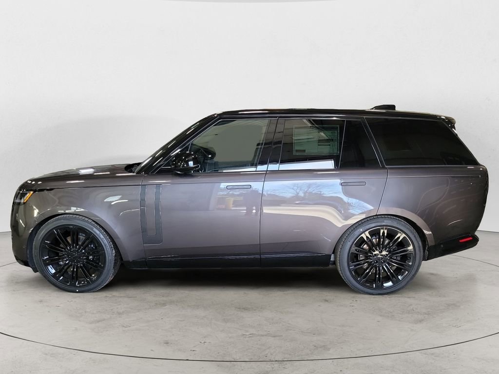 New 2026 Land Rover Range Rover SE image 2