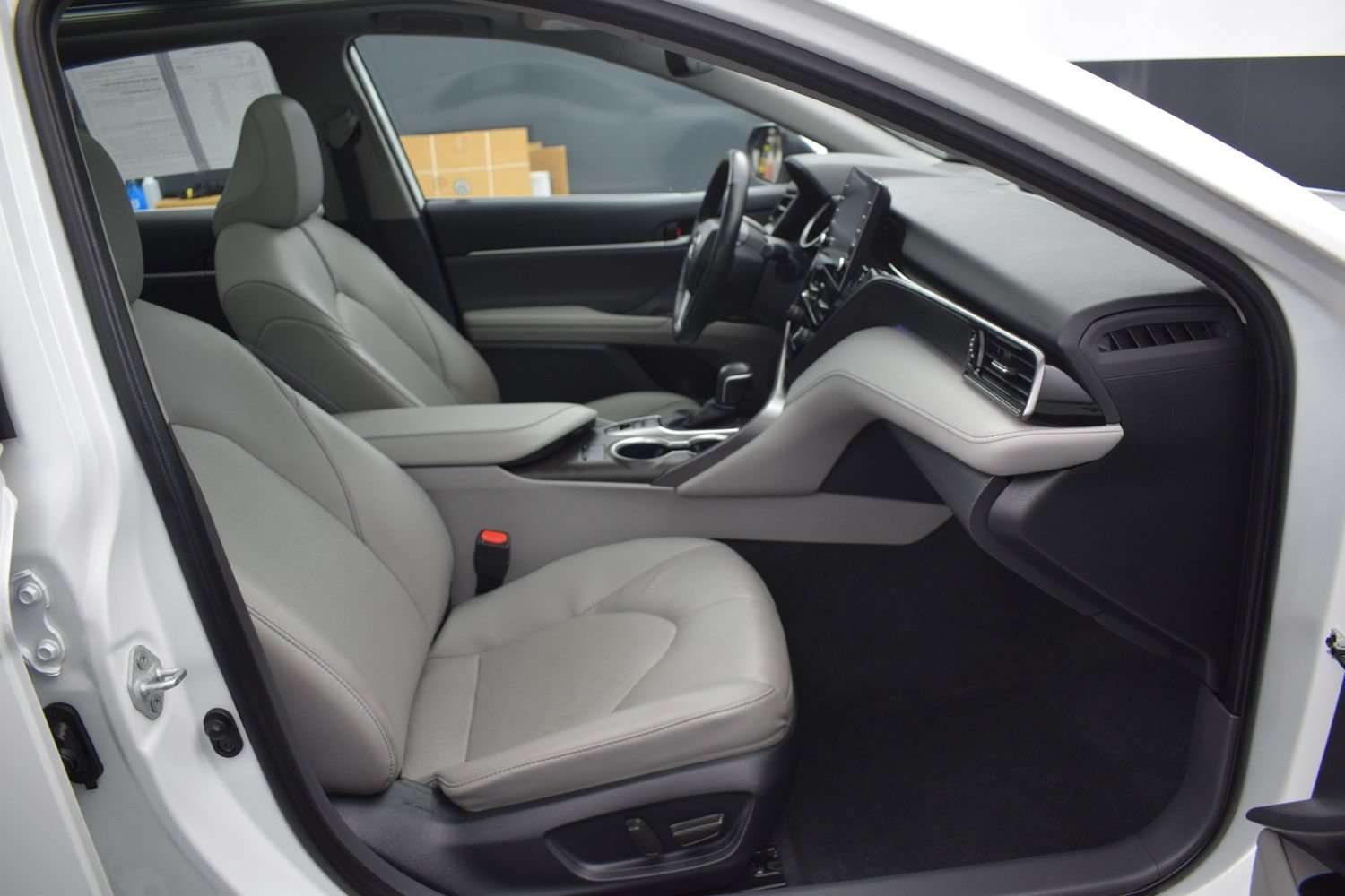 Used 2023 Toyota Camry XLE w/ Protection Package (Q2) (TMS) AWD/4WD image 10
