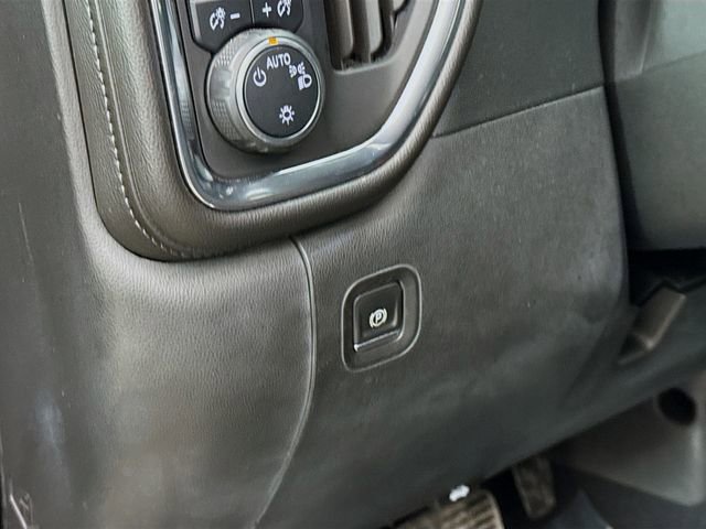 Used 2020 Chevrolet Silverado 1500 LT w/ All-Star Edition image 12