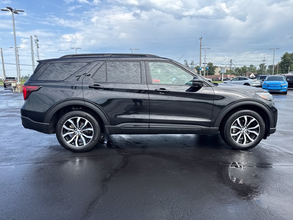 Used 2026 Ford Explorer ST-Line AWD/4WD image 8
