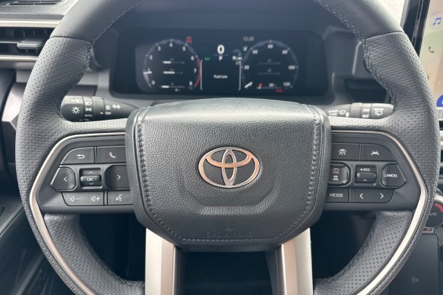 New 2026 Toyota 4Runner TRD Off-Road Premium w/ Tow Technology Package AWD/4WD image 23