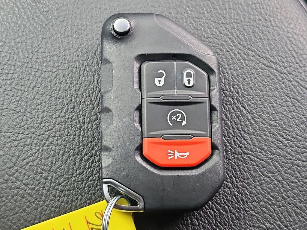 New 2025 Jeep Gladiator Willys image 38