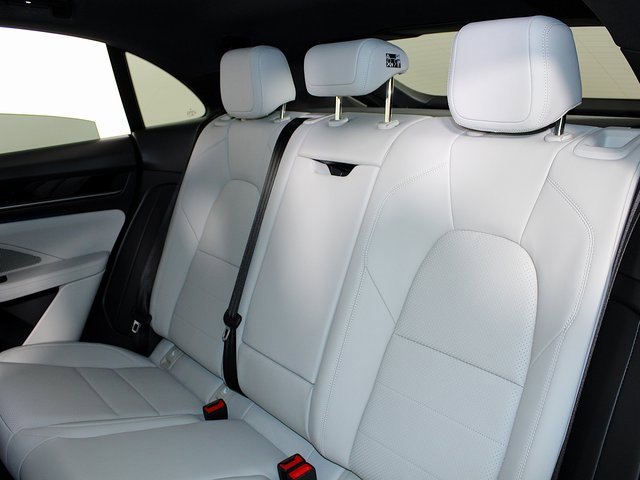 New 2025 Porsche Macan 4S Electric image 24