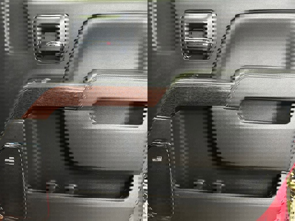 Used 2015 GMC Sierra 2500 SLT w/ Duramax Plus Package image 25