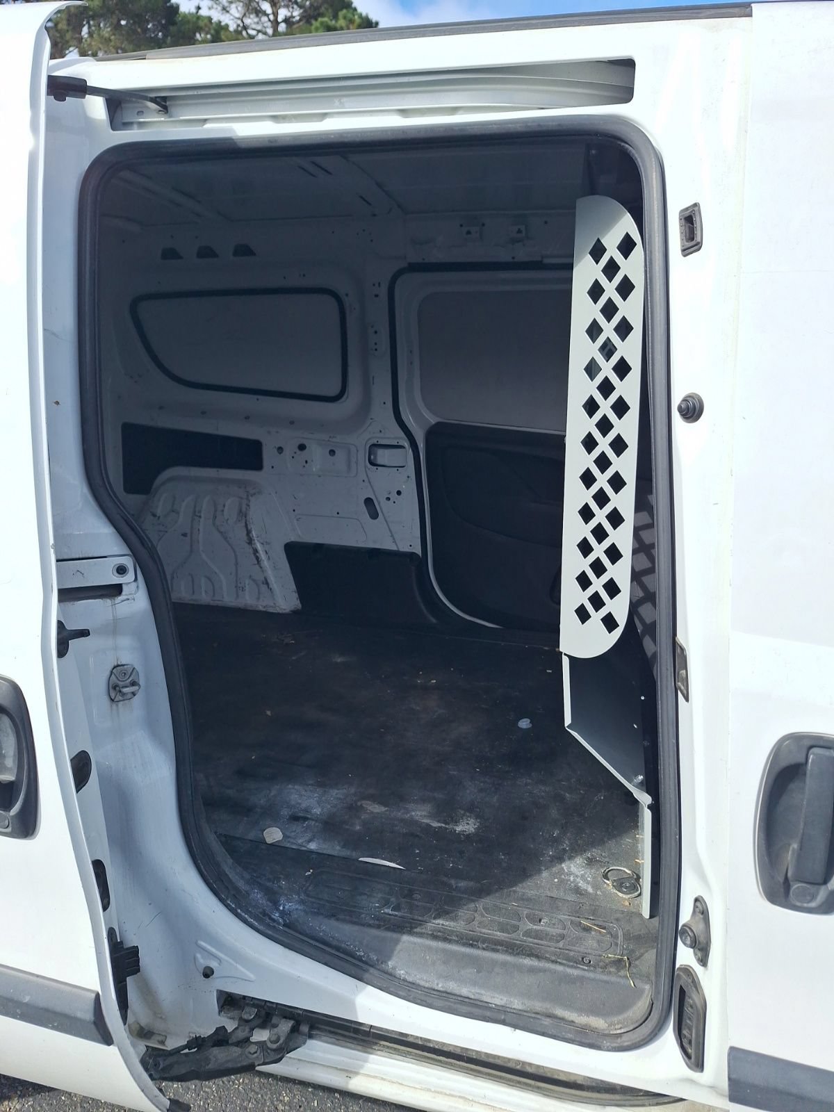 Used 2016 RAM ProMaster City Tradesman FWD image 10