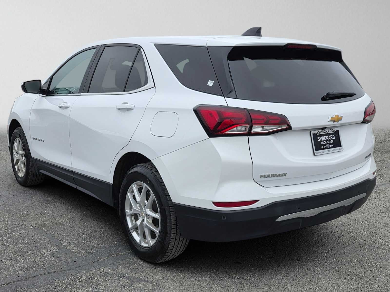 Used 2024 Chevrolet Equinox LT AWD/4WD image 5