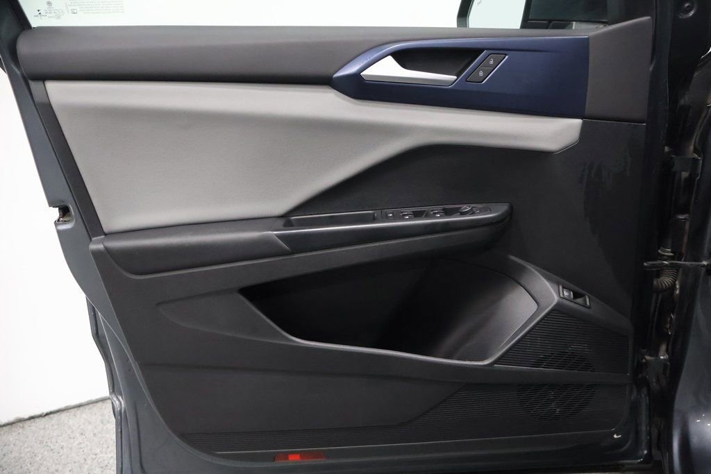 Used 2022 Volkswagen Taos SE image 12