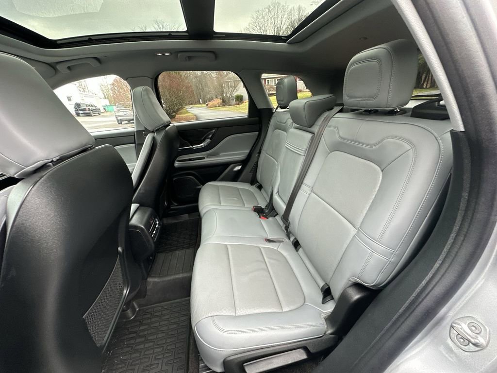 Used 2022 Lincoln Corsair AWD w/ Premium Package image 23