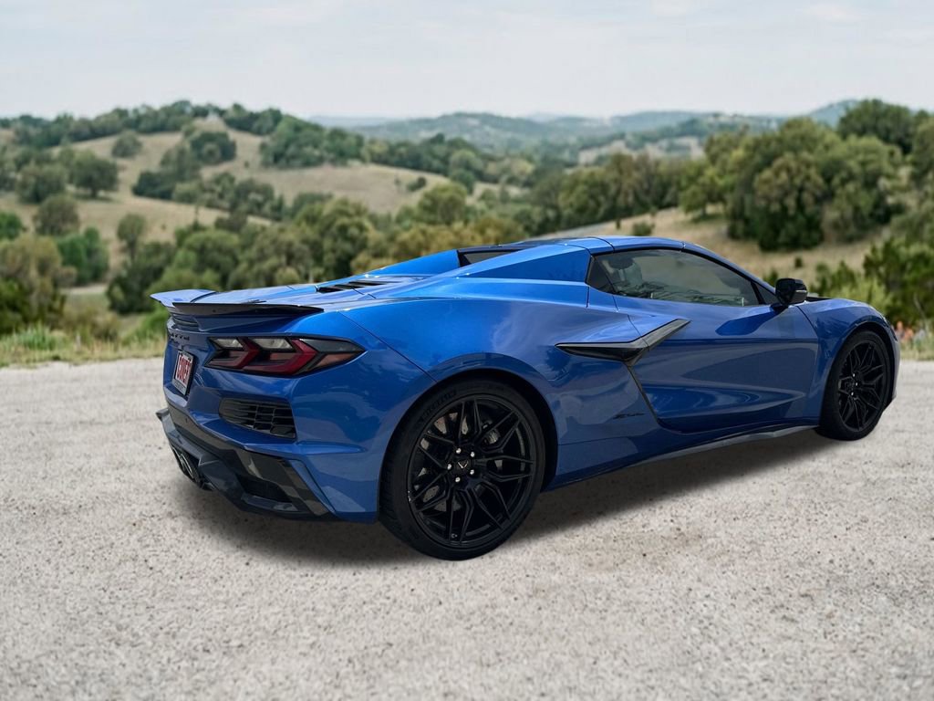 Used 2023 Chevrolet Corvette Z06 RWD image 10